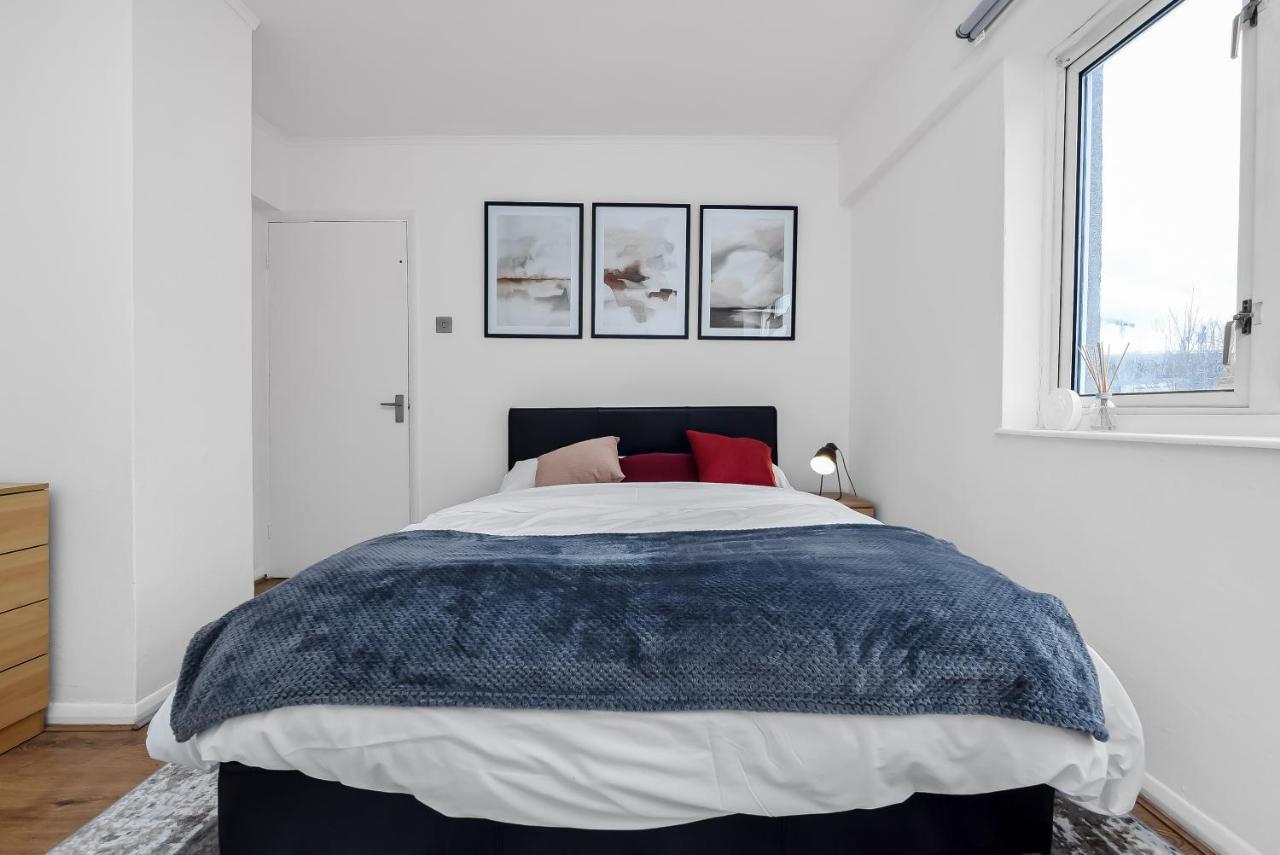 Stylish Excel 3 Bedroom Flat London Bagian luar foto