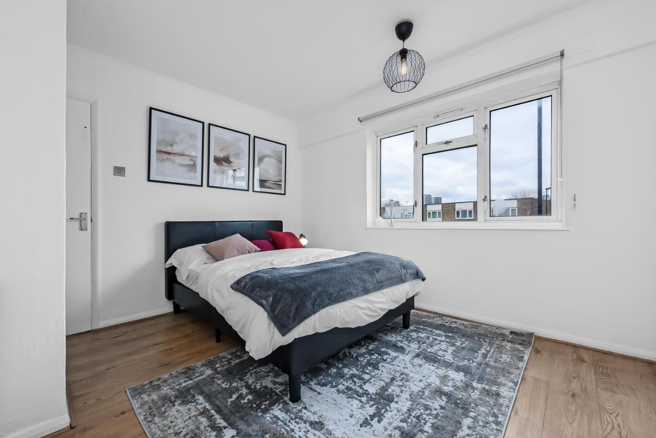 Stylish Excel 3 Bedroom Flat London Bagian luar foto