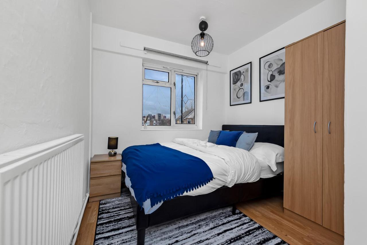 Stylish Excel 3 Bedroom Flat London Bagian luar foto